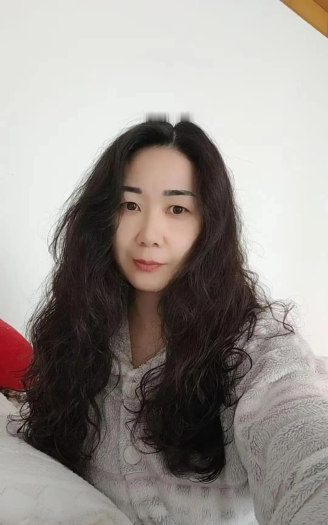 匿名网友说失眠几个月刚缓过来，昨天被一件事又打回胡思乱想模式。
我懂那种半夜睁眼