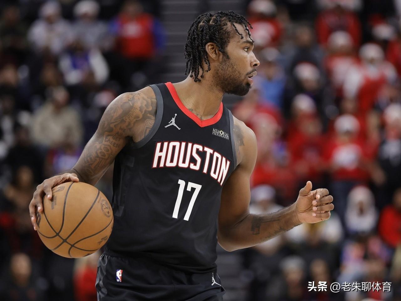 别再让伊森首发了！
赛季前半段，伊森的三分状态非常出色，甚至一度达到50%以上，