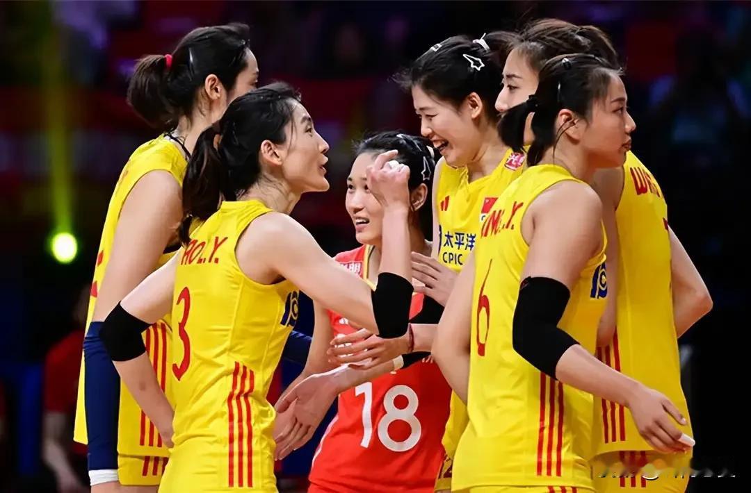 世界女排联赛香港站中国队首战3：0轻松击败保加利亚。比分虽属意料之中，但中国女排