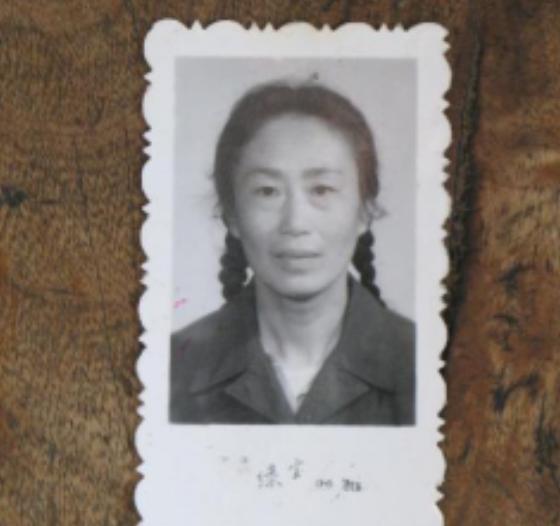 1969年，一名女知青主动下乡到北大荒，10年后她又放弃返城机会，留下来做农民。