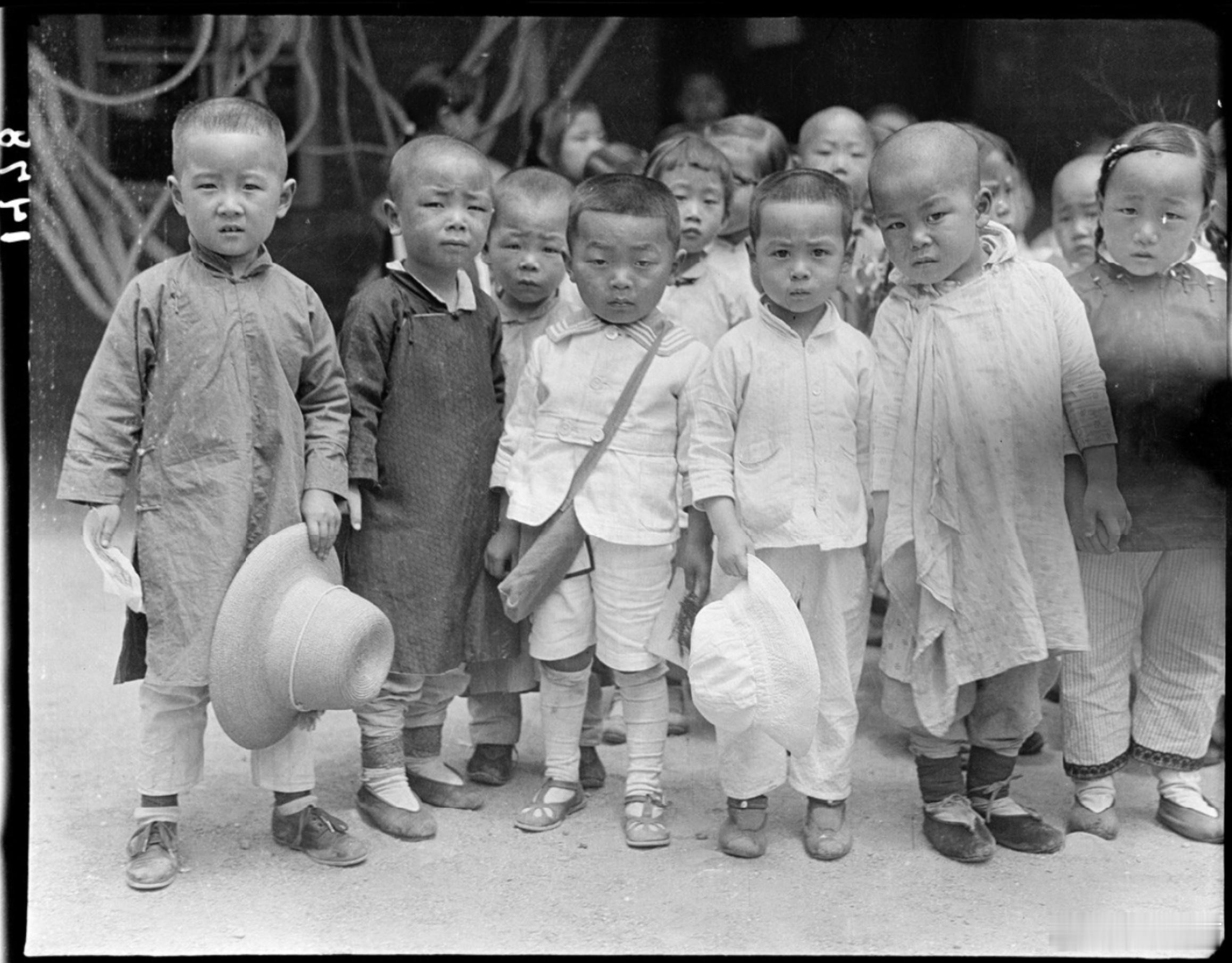 幼儿园里的儿童，北京，1918年 ​​​