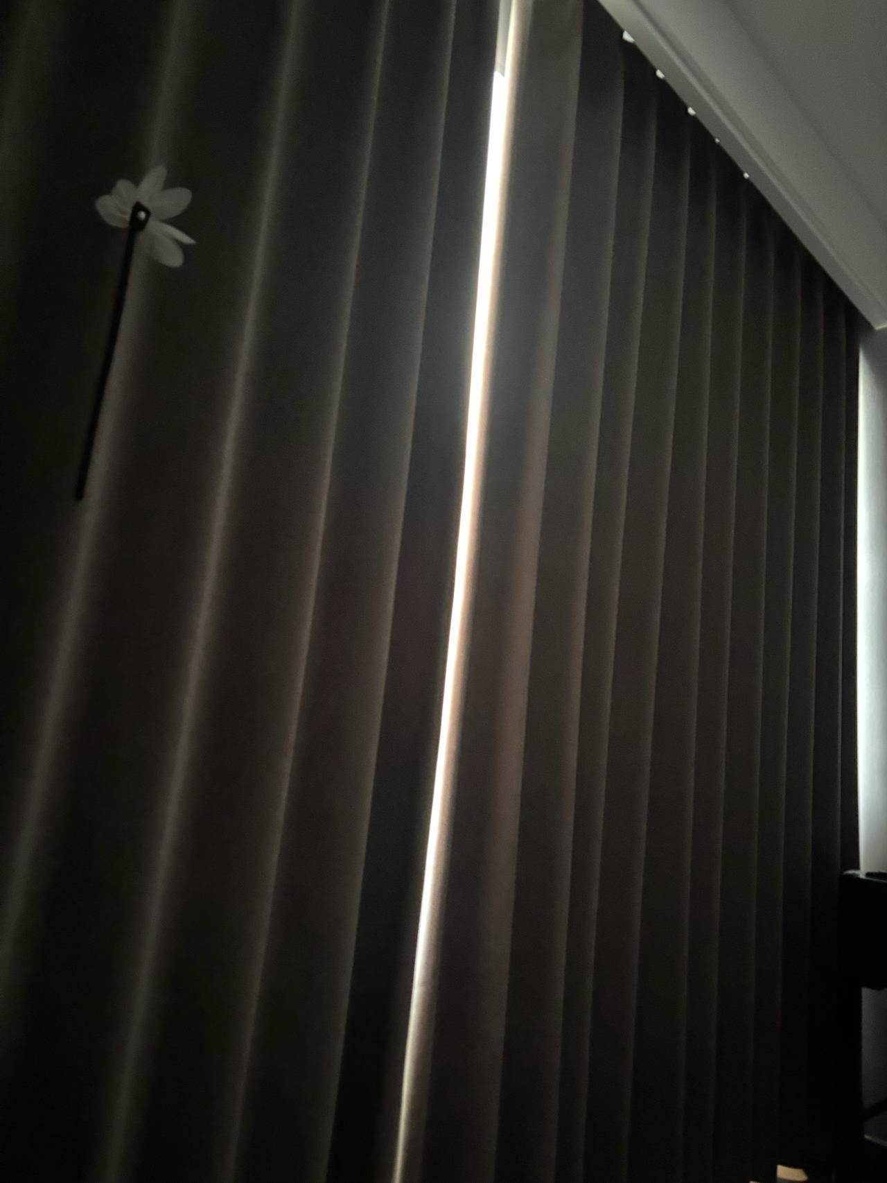 最舒服的独处状态，拉上窗帘，被子一盖，外面的一切都与我无关......安安静静的
