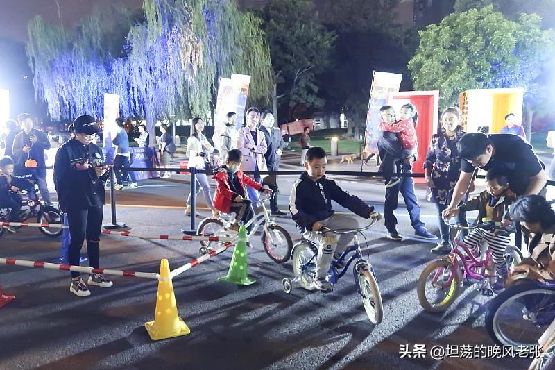物业管理界限，小区里地下车库车辆违停，车辆占位，小区业主建议物业协调联系，组织一