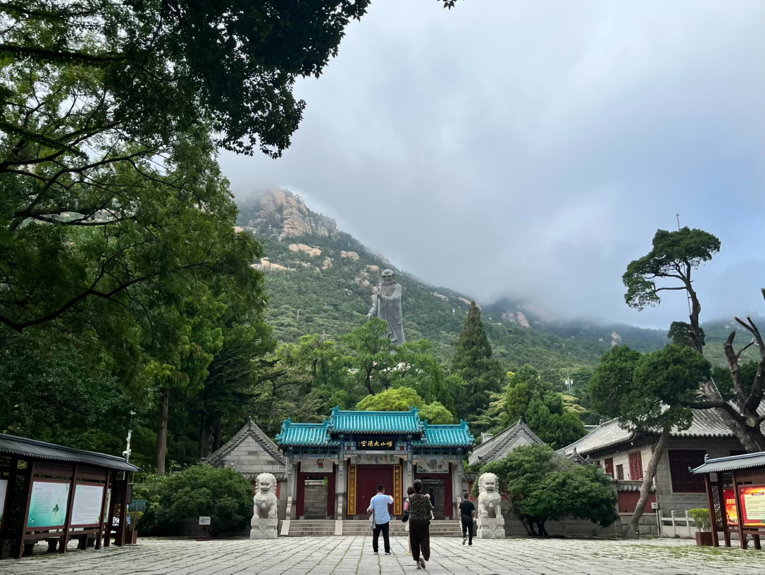太清线爬完了……昨天实在爬不完，我全身的肌肉都在疯狂悲鸣。（毕竟是阿宅嘛）今天把