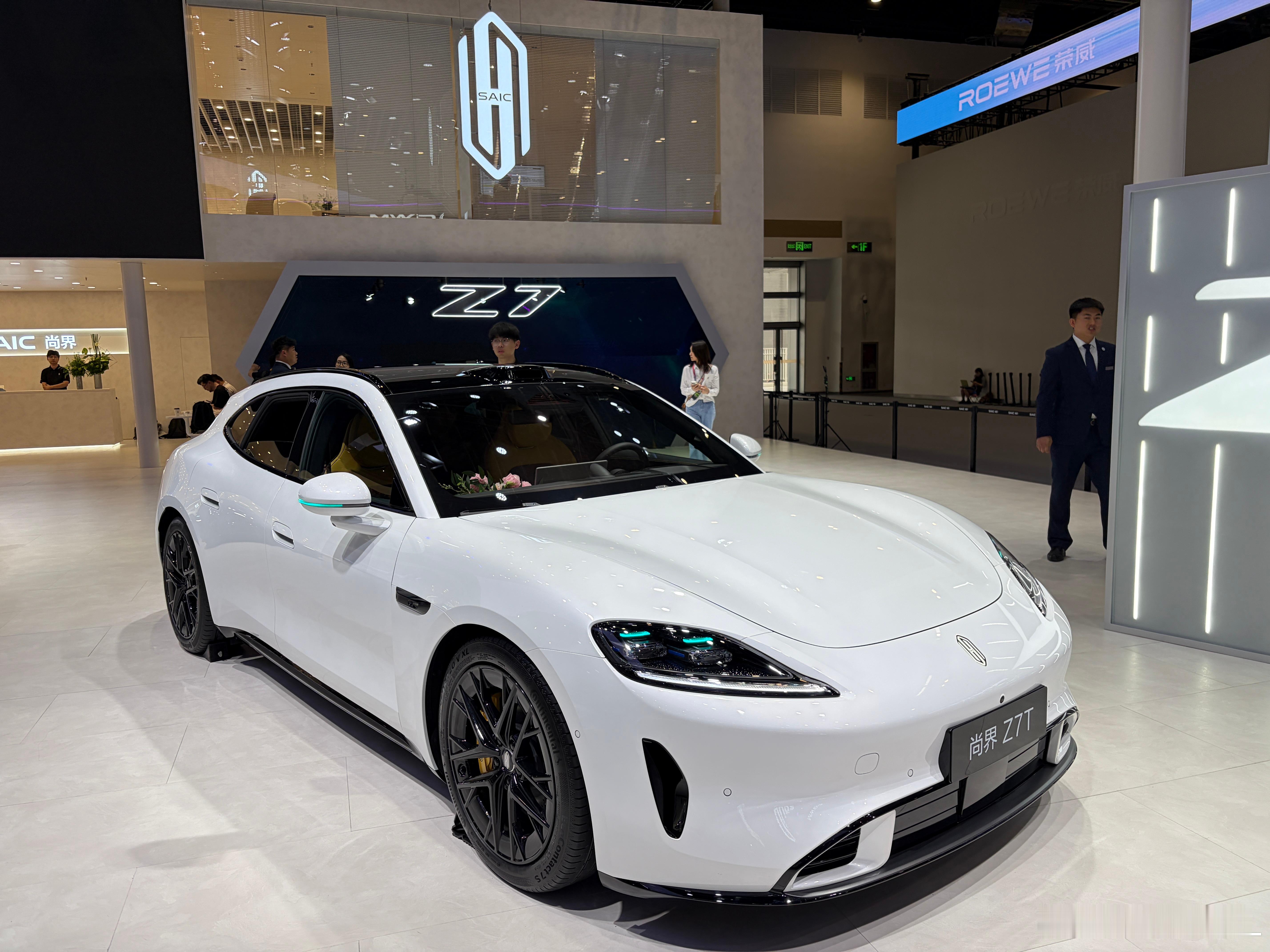 一直都想买尚界Z7。但是他因为忌惮一部分人，之前不太敢买。他是个很理性的人。他希