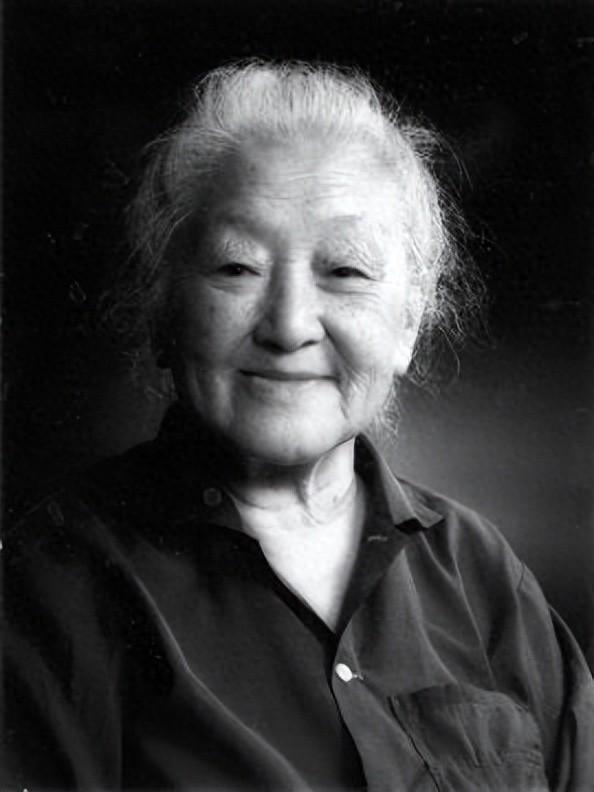 钱三强下放到陕西后，撞见一名女子在扫厕所，感慨：你怎么在这？
1969年10月的
