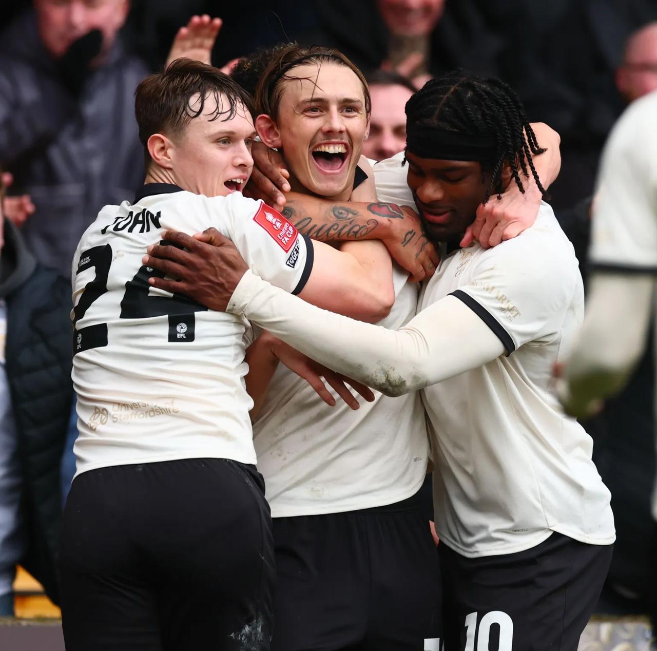 足总杯果然是爆冷的温床！英甲垫底球队维尔港爆冷击败英超黑马桑德兰，队史70年来第