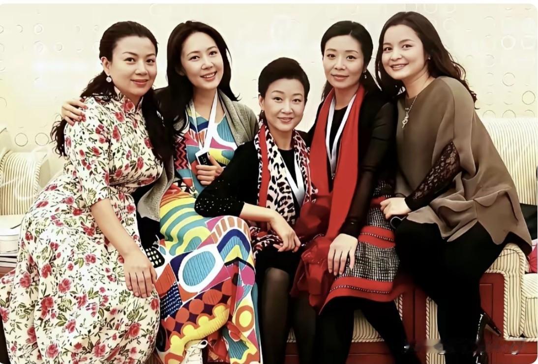 这五位全是金铁霖老师的高徒，常年在各大晚会同台演出，都是国内响当当、实力过硬的知
