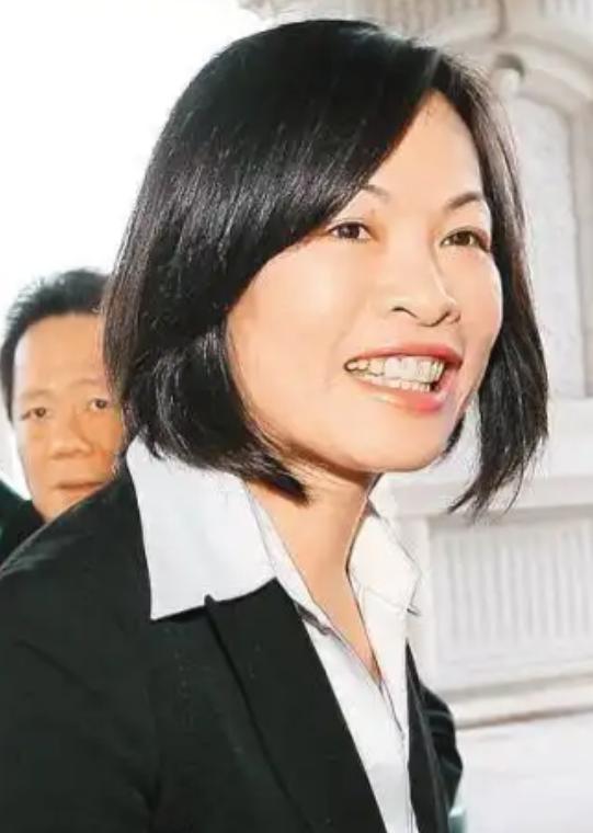 马英九正式宣布，
 
3月16日，中国台湾地区前领导人马英九，正式宣布：马英九基