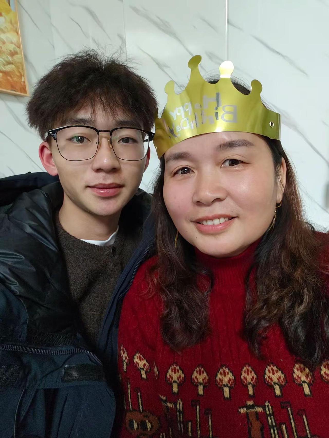 祝老婆生日快乐，永远年轻漂亮