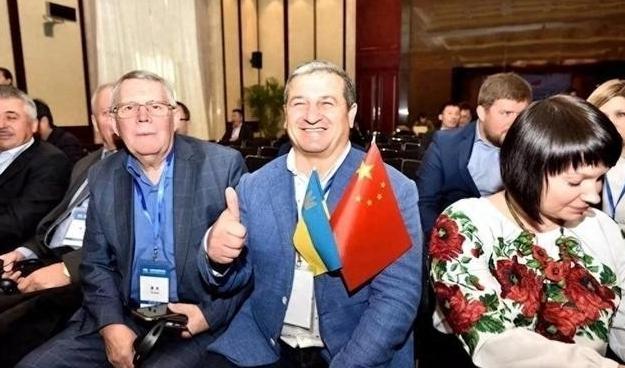 1991年200名乌克兰专家来中国做出巨大贡献后，在采访中竟然嚎啕大哭，他们在中