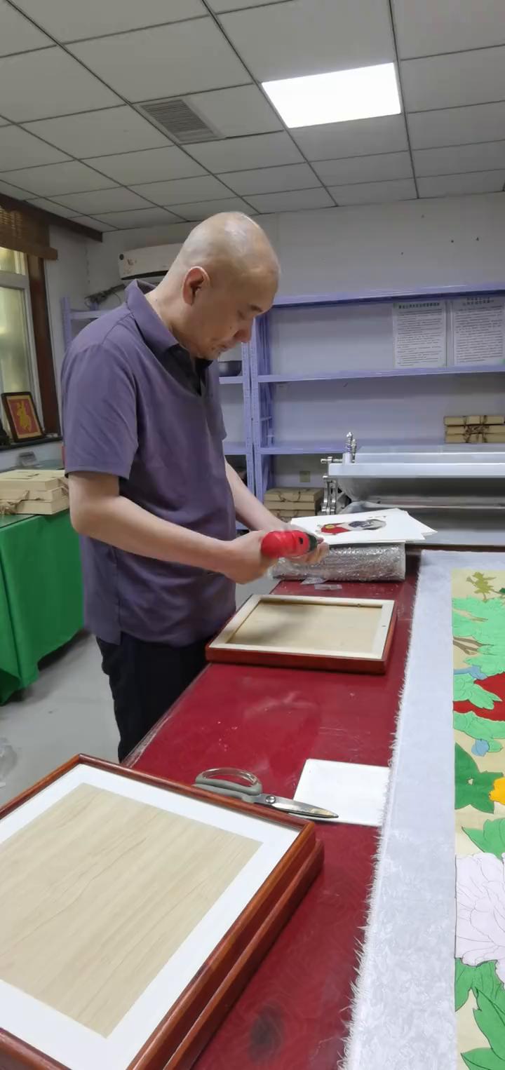 孙总，都回家了，客户说要花，还有赶紧的回来了。这花订单就是命的，订单也是容易，也