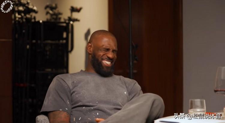 詹姆斯：“我想得到一些裁判的哨子，但是现在得不到了。”
詹姆斯在参加节目的时候被