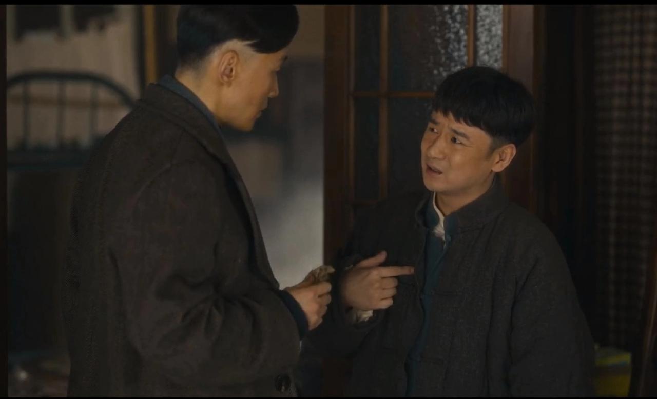 看了十几集《八千里路云和月》才渐渐发现，这老张家要是没有孟万福得散！当初在南京的