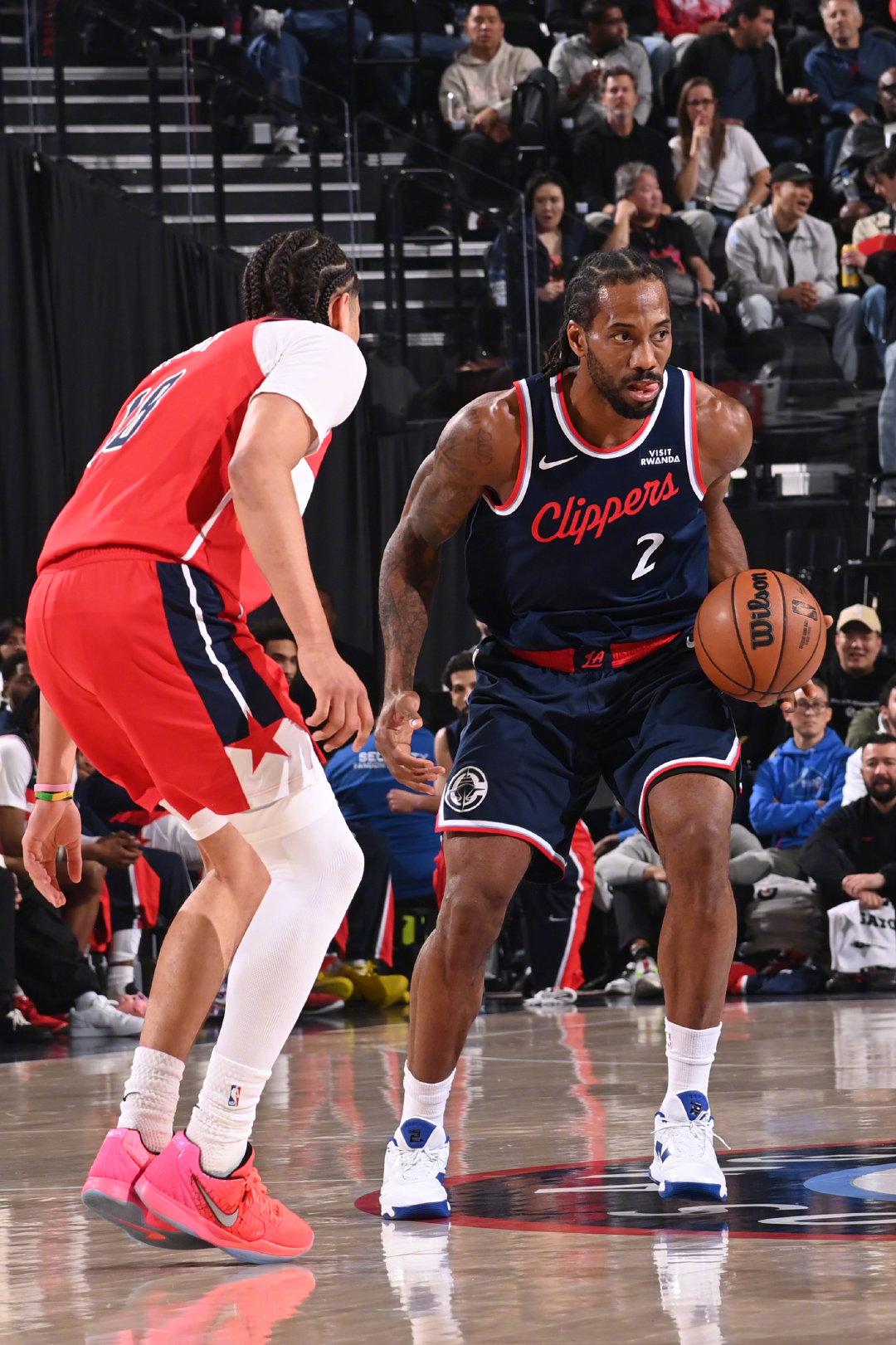 怎么感觉小卡现在的三分比两分还准啊？
看比赛的时候就觉得小卡有点魔球化了，简直就