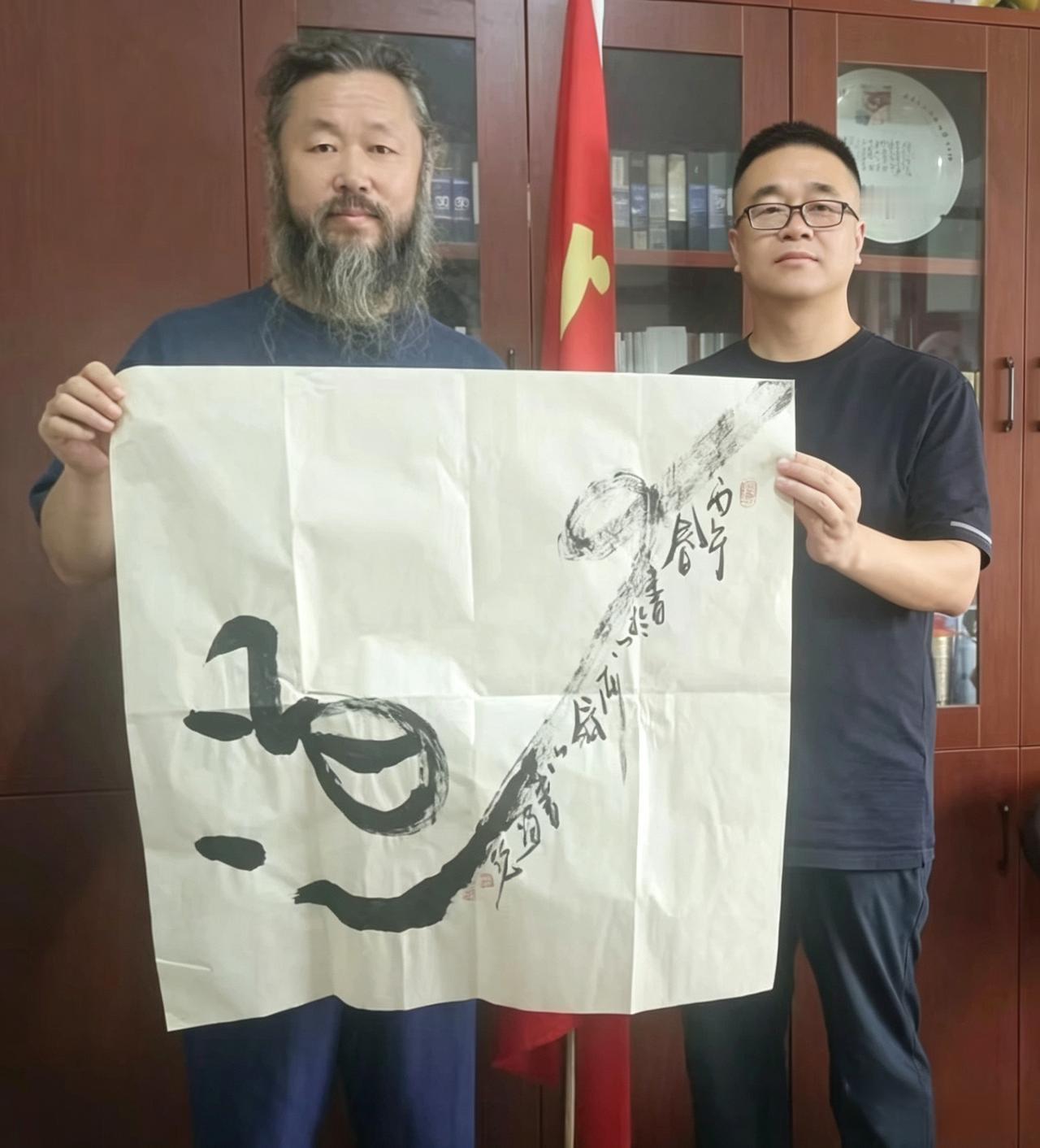当朋友突然成了道士——你是否感觉到惊奇？

昨天，突然接到一个外地朋友的电话，他