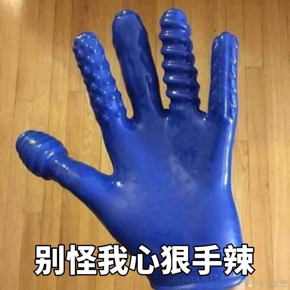 多少滞留三亚的人被自己穷笑了年年都有这种新闻出现，还义无反顾的不缺这种新闻，你还