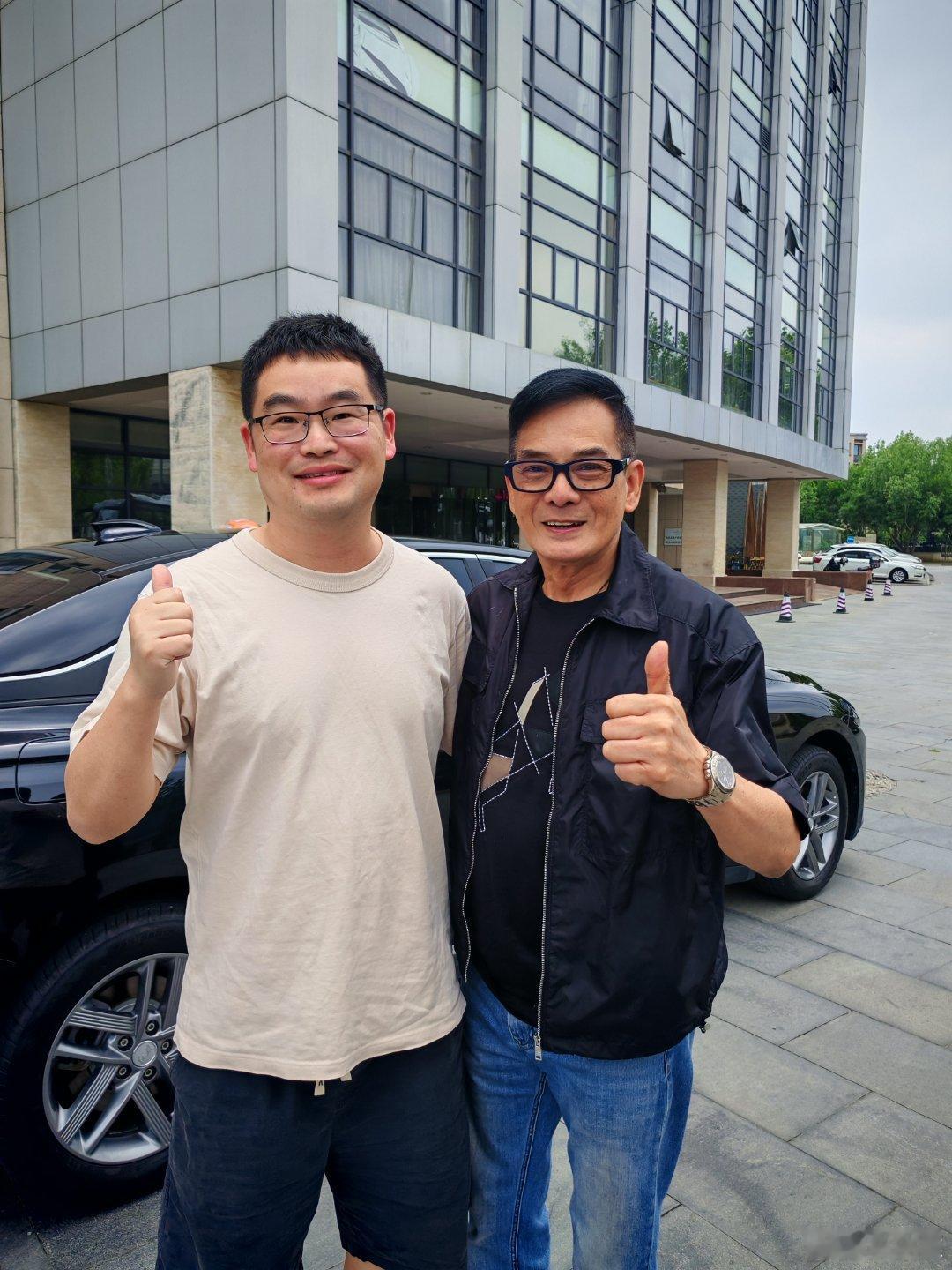 我也是好起来了，来参加小鹏汽车发布会，竟然偶遇了微博好友李国麟老师，他太亲切了，