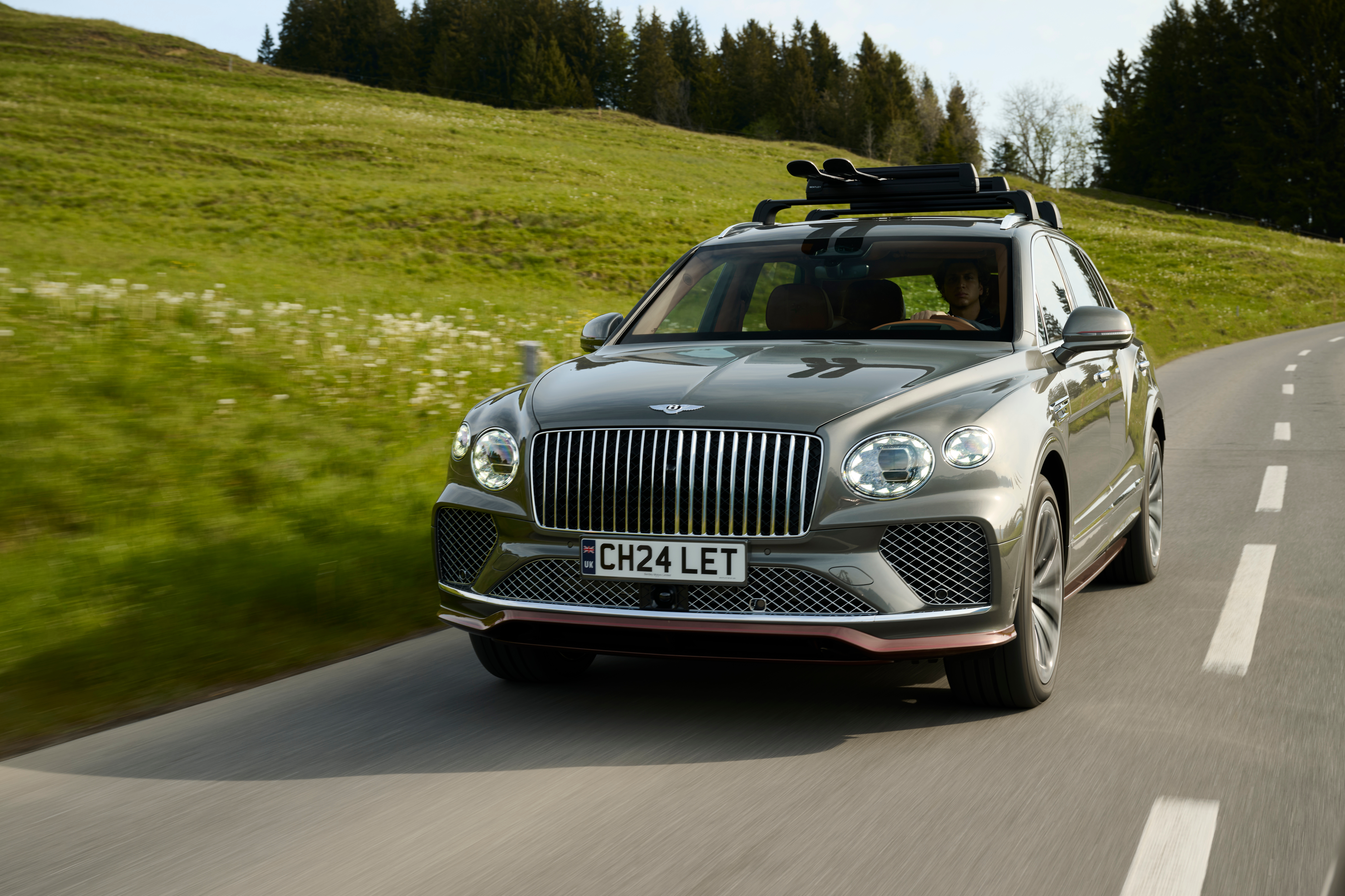 Bentley Bentayga EWB "Chalet Edition"高清壁