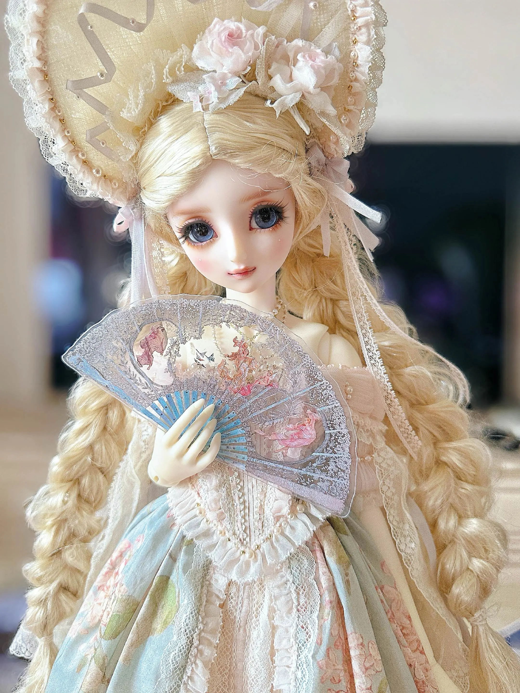 我们制作的透卡☺超合适bjd.✨用扇子做成带有浮雕效果的透卡～可以当书...
