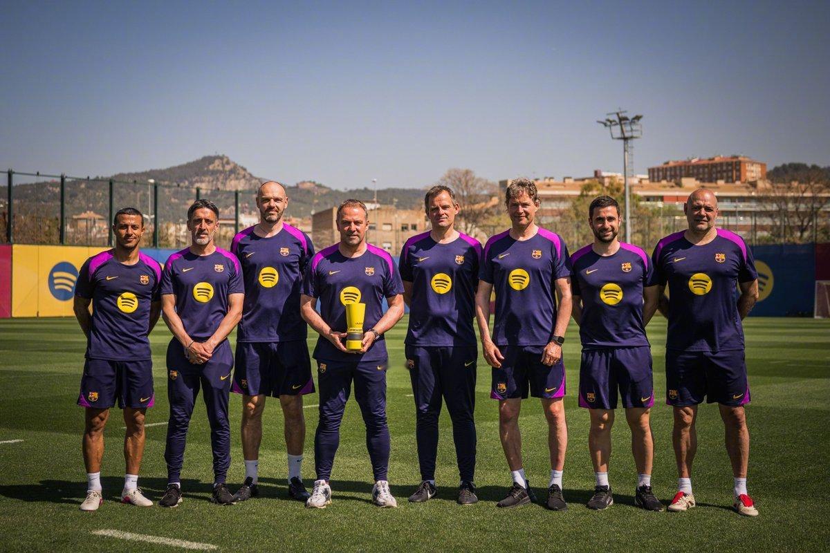 🔝弗里克与他的团队共享了西甲三月最佳教练荣誉！都值得❤️💙巴萨 🔴🔵Fo