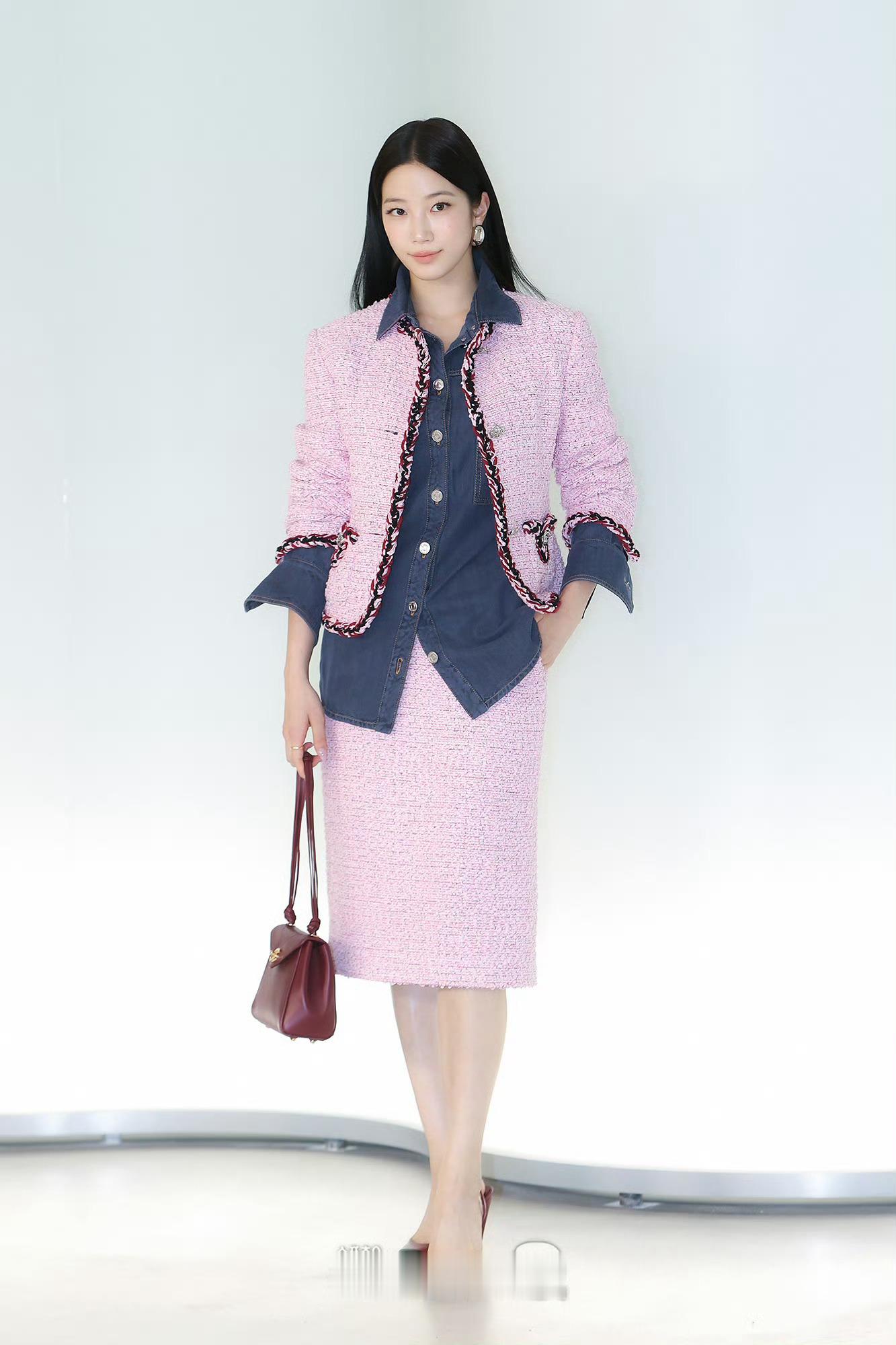 CHANEL 2026高级手工坊系列首尔复刻大秀金高银和中村一叶这两个造型好美！
