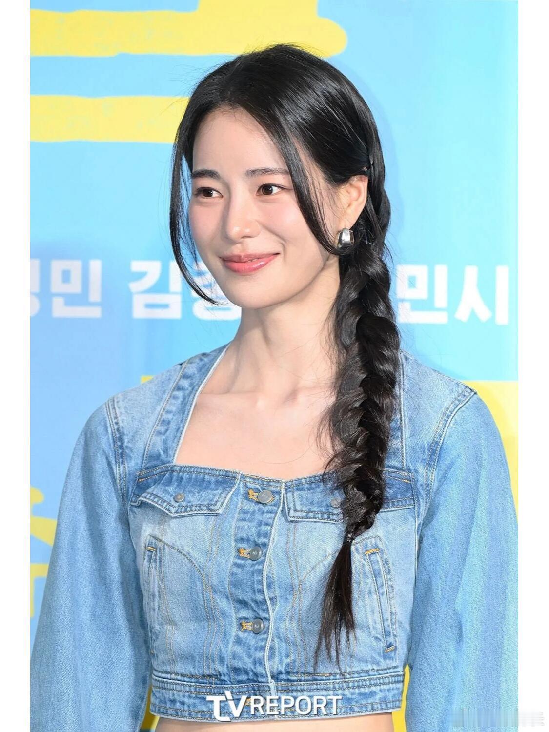 妍珍啊你是唯一一个整容痕迹明显却很美的人 ​​​