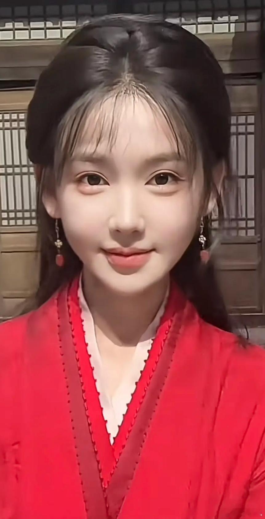《招惹》女主对自己脸干嘛了？之前明明是很有辨识度也有可塑性的长相，现在都认不出?