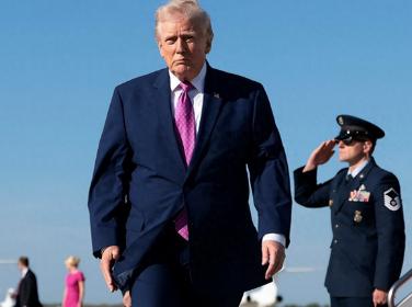 美国顶级专家提醒美国国会，不用去提防中国，也不用去提防俄罗斯，只有一个人需要你们