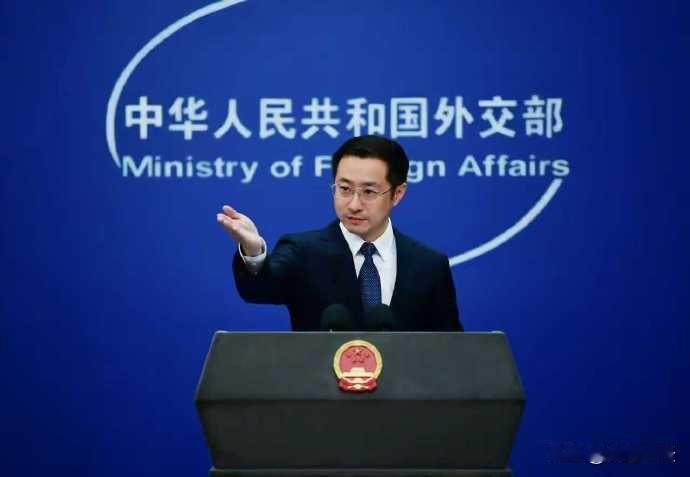 巴新关闭“驻巴新台北经济办事处”，中方高度赞赏：一个中国原则再获有力确认


7