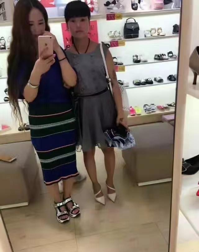跟妹妹的快乐时光 是姐姐是妹妹 是一起感受过同个频率心跳的人 一起住过最贵的（房