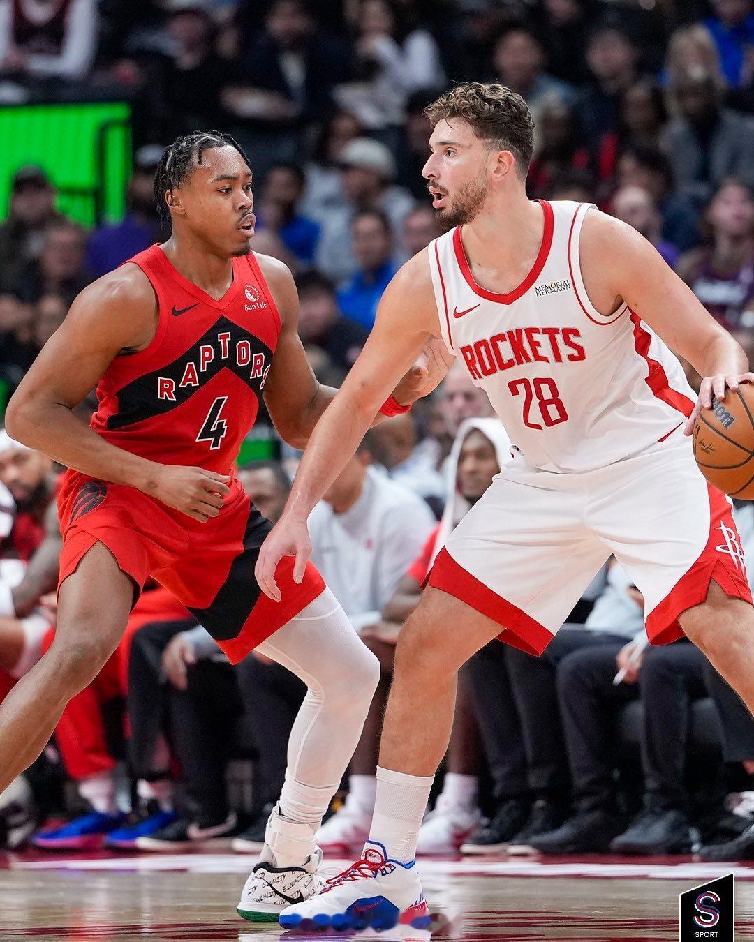 申京谈到自己的助攻：“他们协防非常积极，你知道，不管是谁持球他们都采取协防，而小