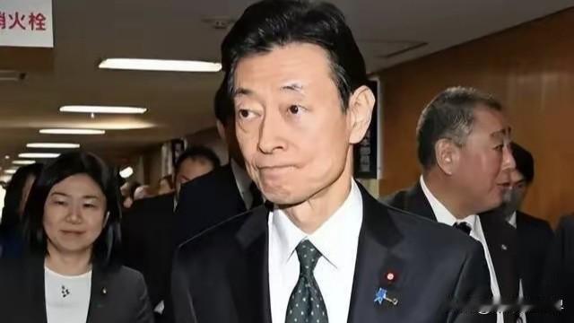 不搭理，日本来中国了

​在没有事先发布任何官方通报的情况下，日本竟然派出了高市