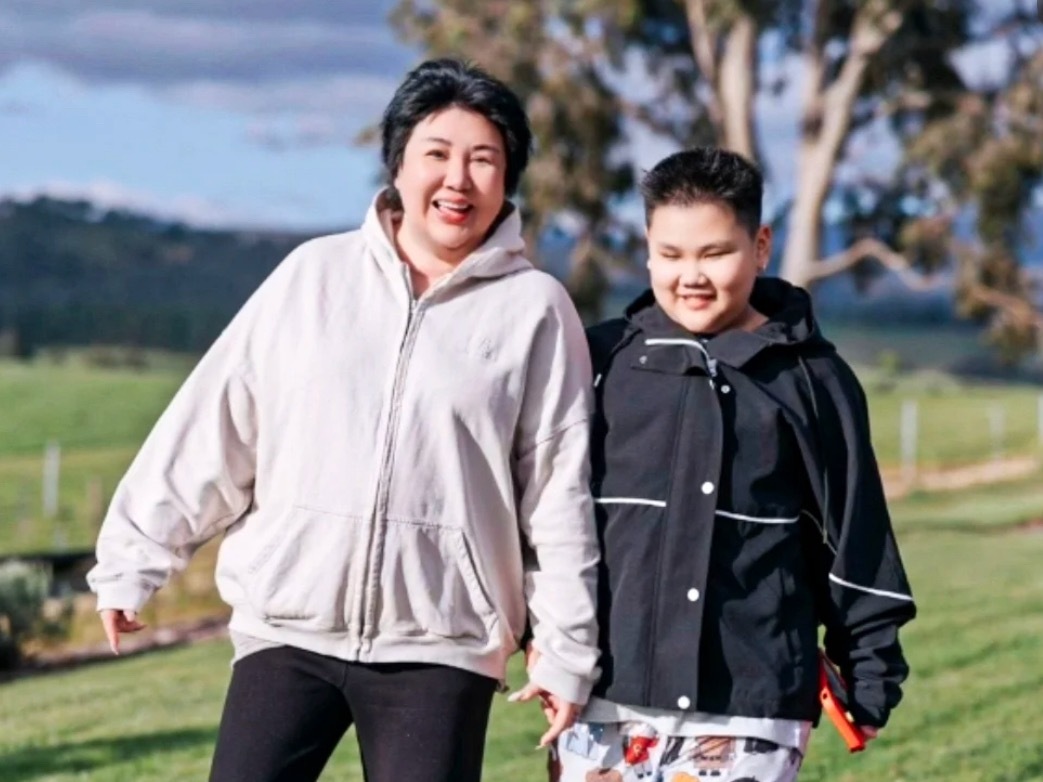 郭德纲王惠郭汾阳一家三口 ​​​