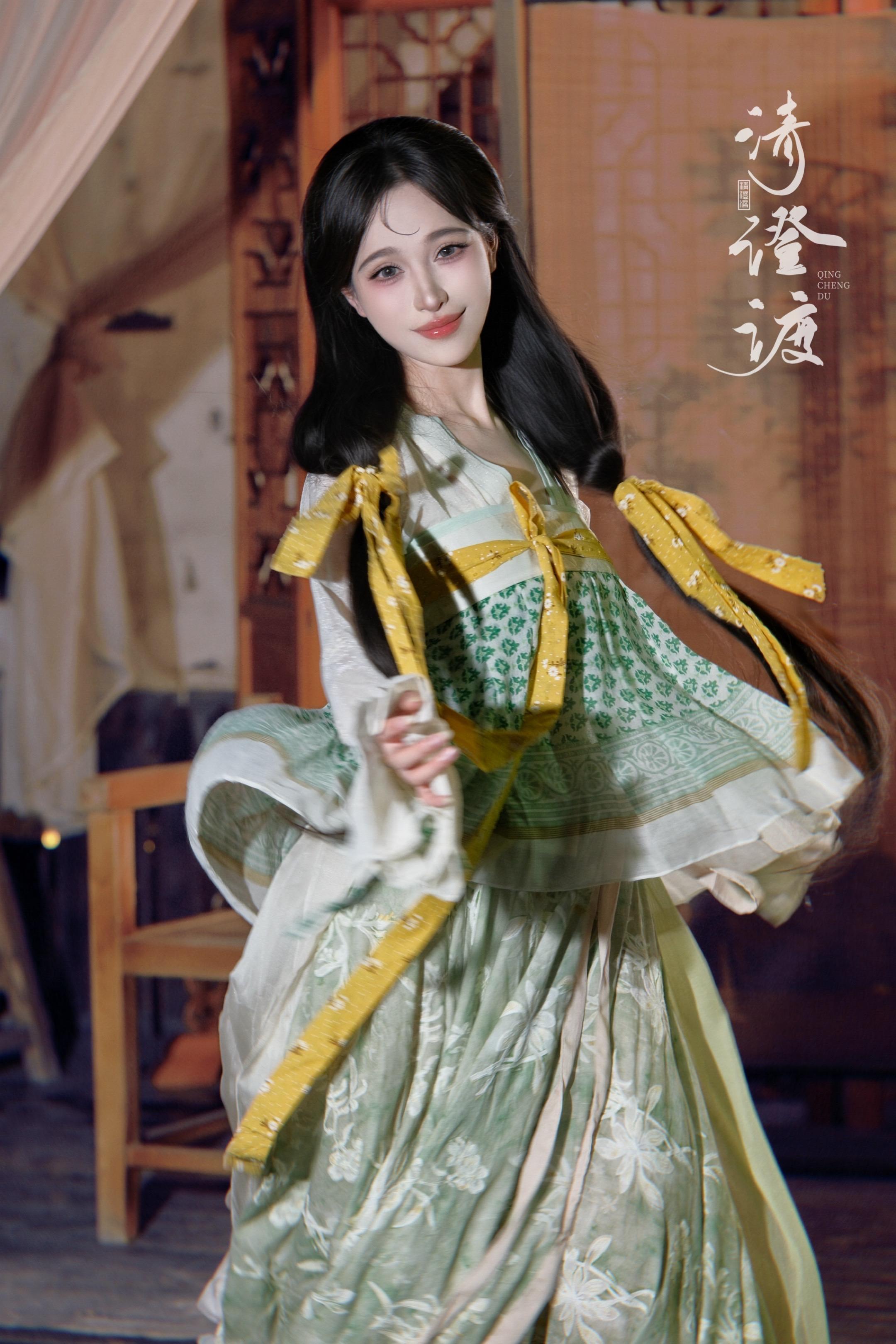 浅仿一下下。