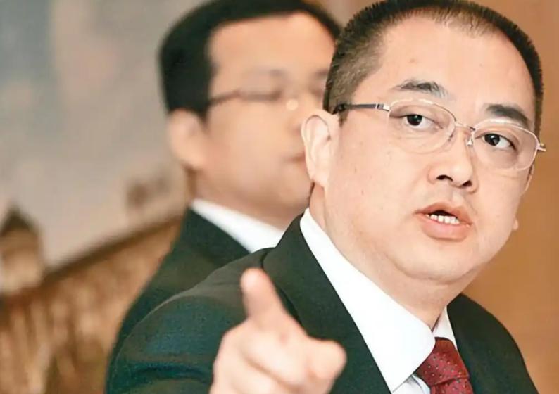 “藏到美也没用！”刚被曝在加州躲了四个月的恒大前总裁夏海钧，最近彻底笑不出来了，