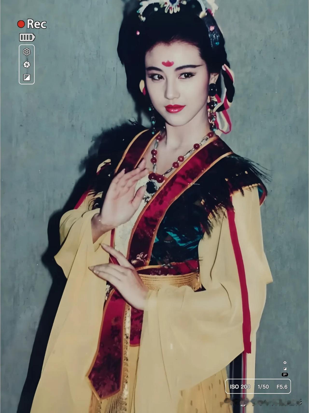 惊鸿一瞥。似镜波半掩8️⃣周海媚 古装美人风采录