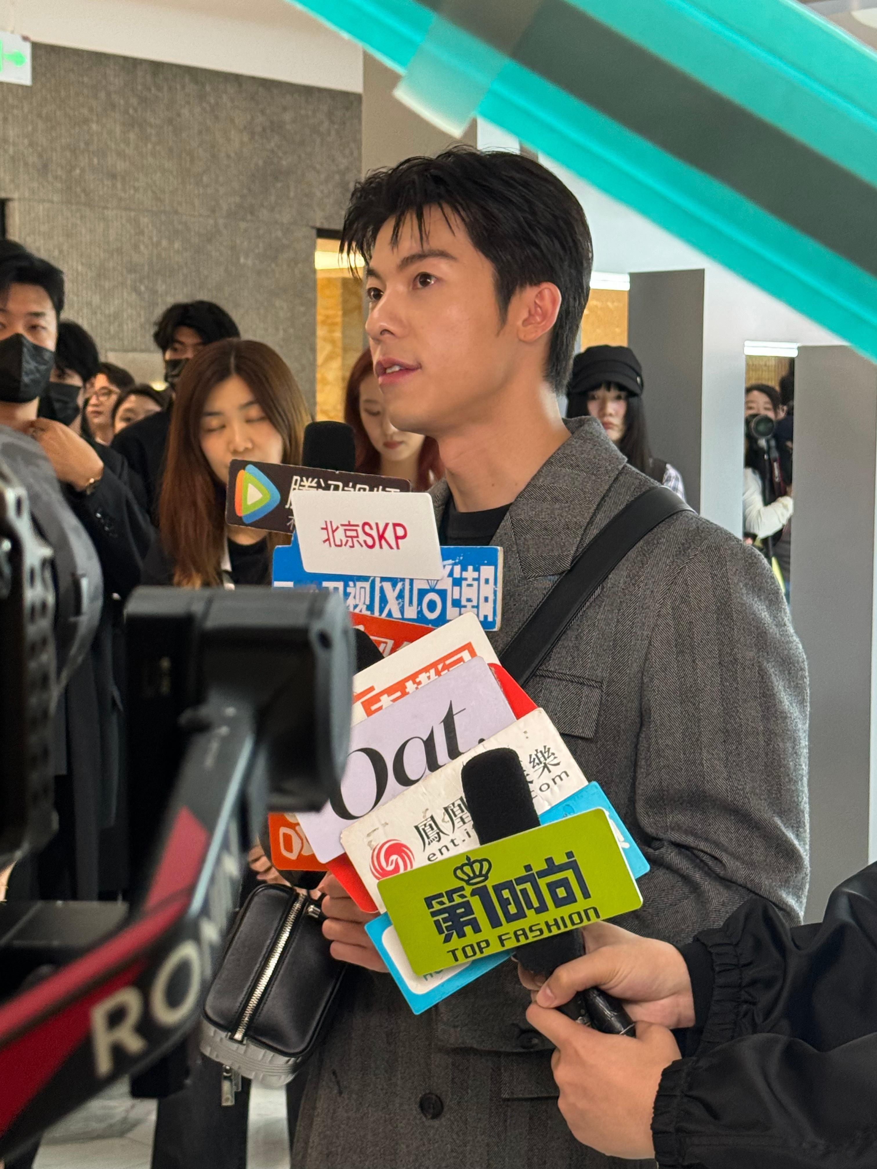 日默瓦横竖都出圈 许光汉这个皮肤状态 ​​​