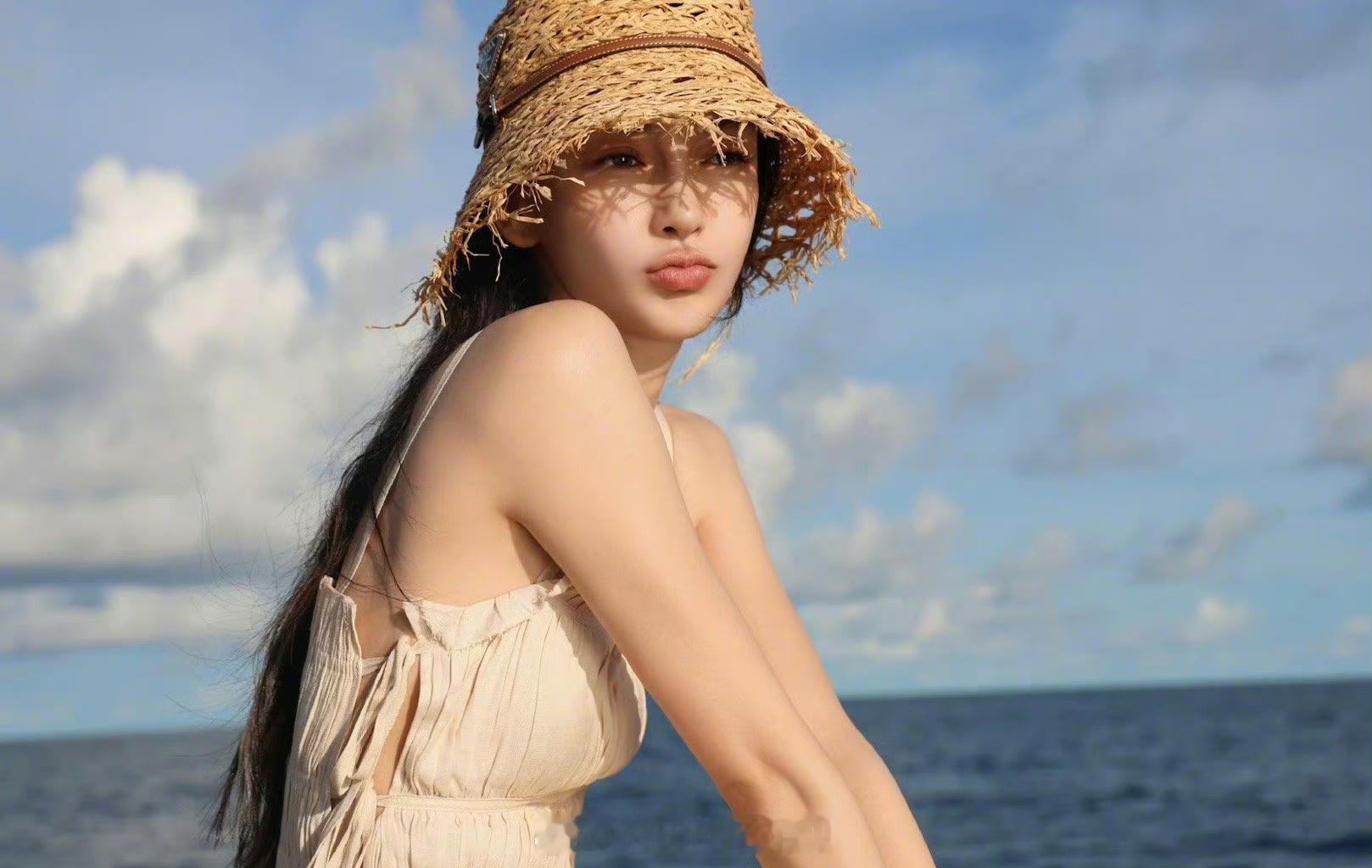 #Angelababy明媚#Angelababy这组大片也太美了吧，真的很喜欢这