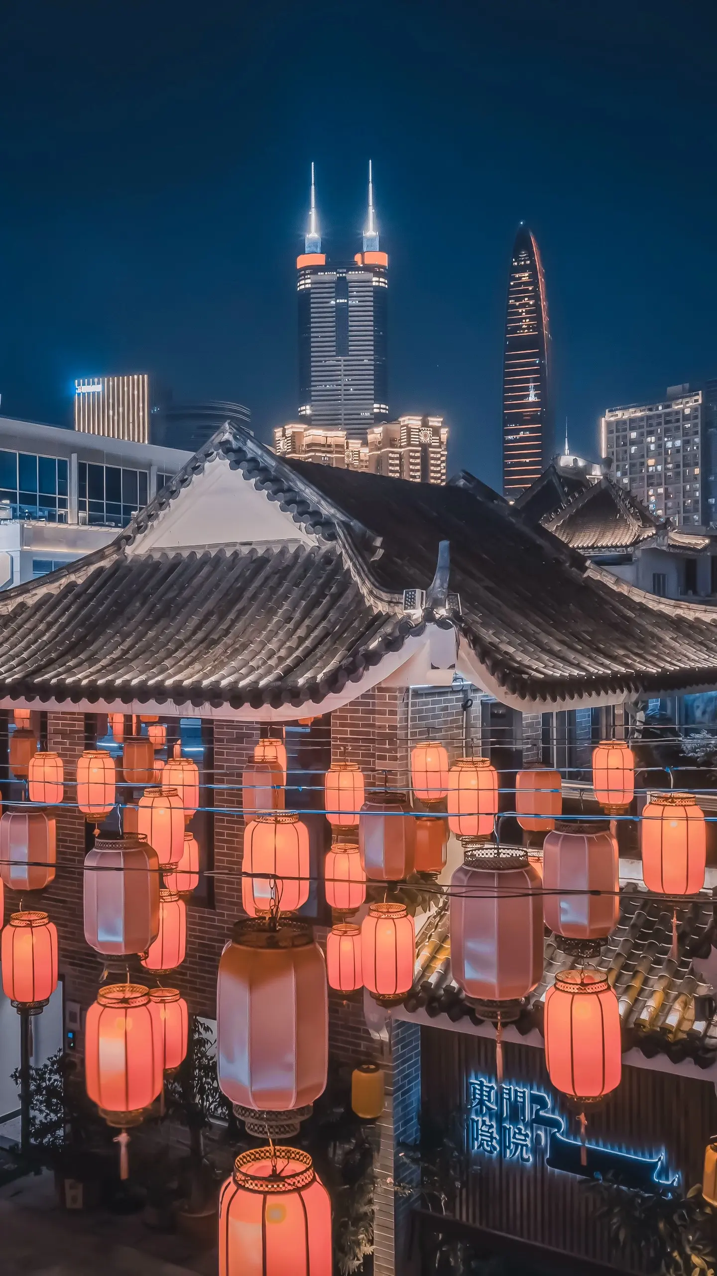 我拍过的城市古今同框。可以看看大家相册里的古今同框吗？