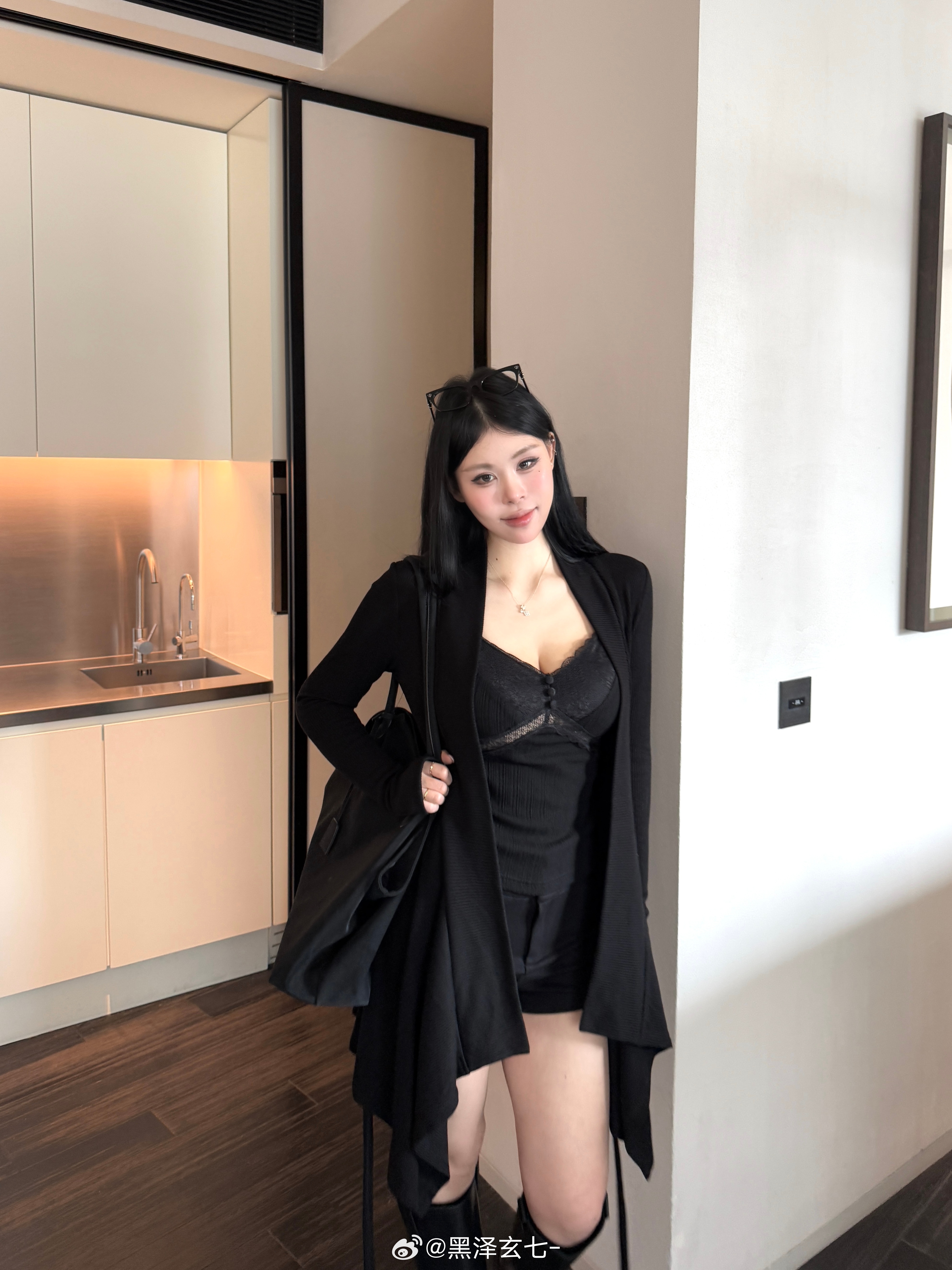 🖤🖤又辣又酷 算不算你们的菜呀@ z+P 滑一位大宝贝song~1/15-1