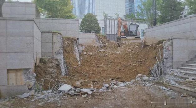 韩国前总统尹锡悦在任期间，据说曾因屡次迟到，受到在野党的批评，作为总统，肯定是颜