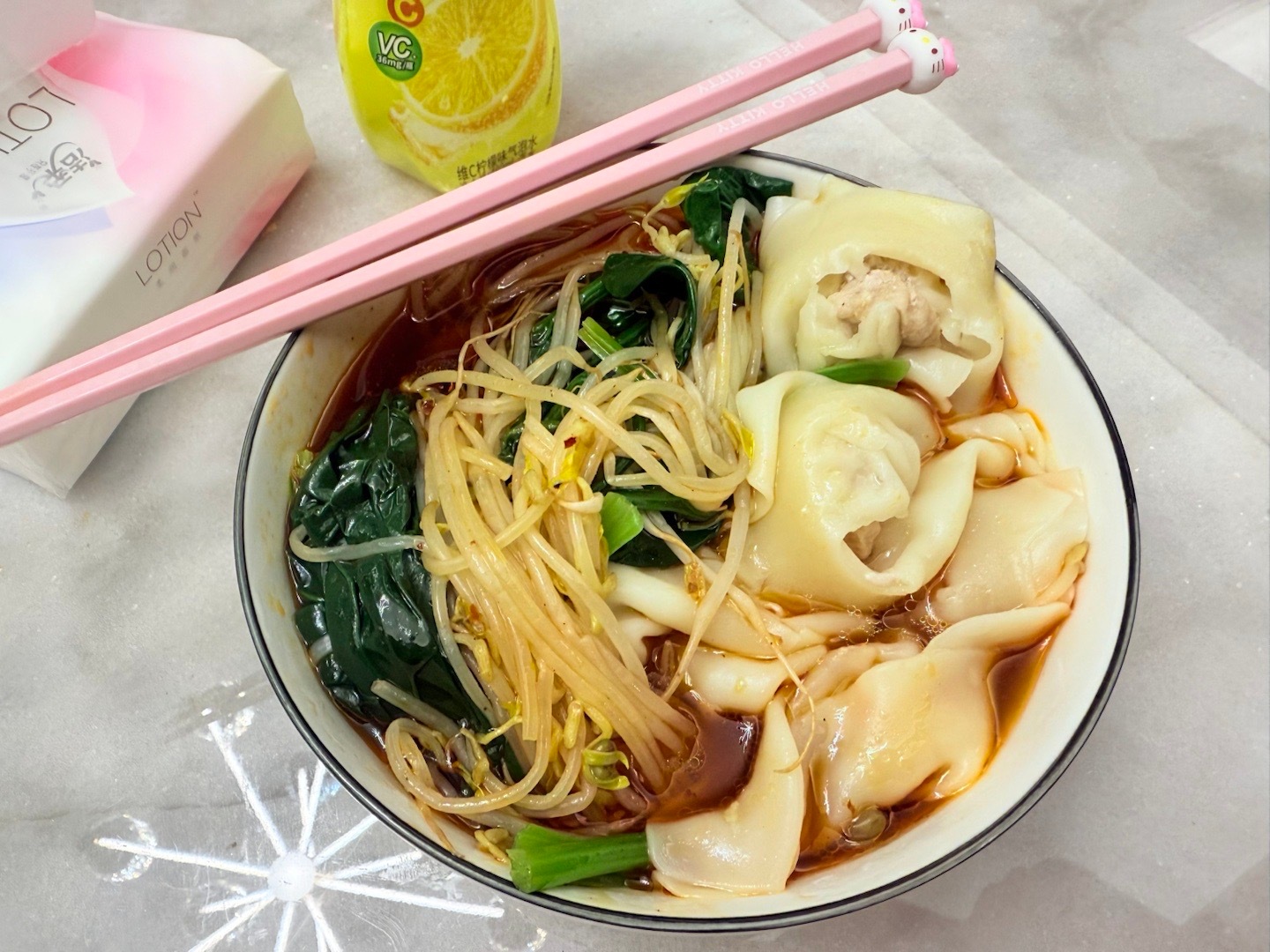 自己煮的川味麻辣馄饨[开学季] 