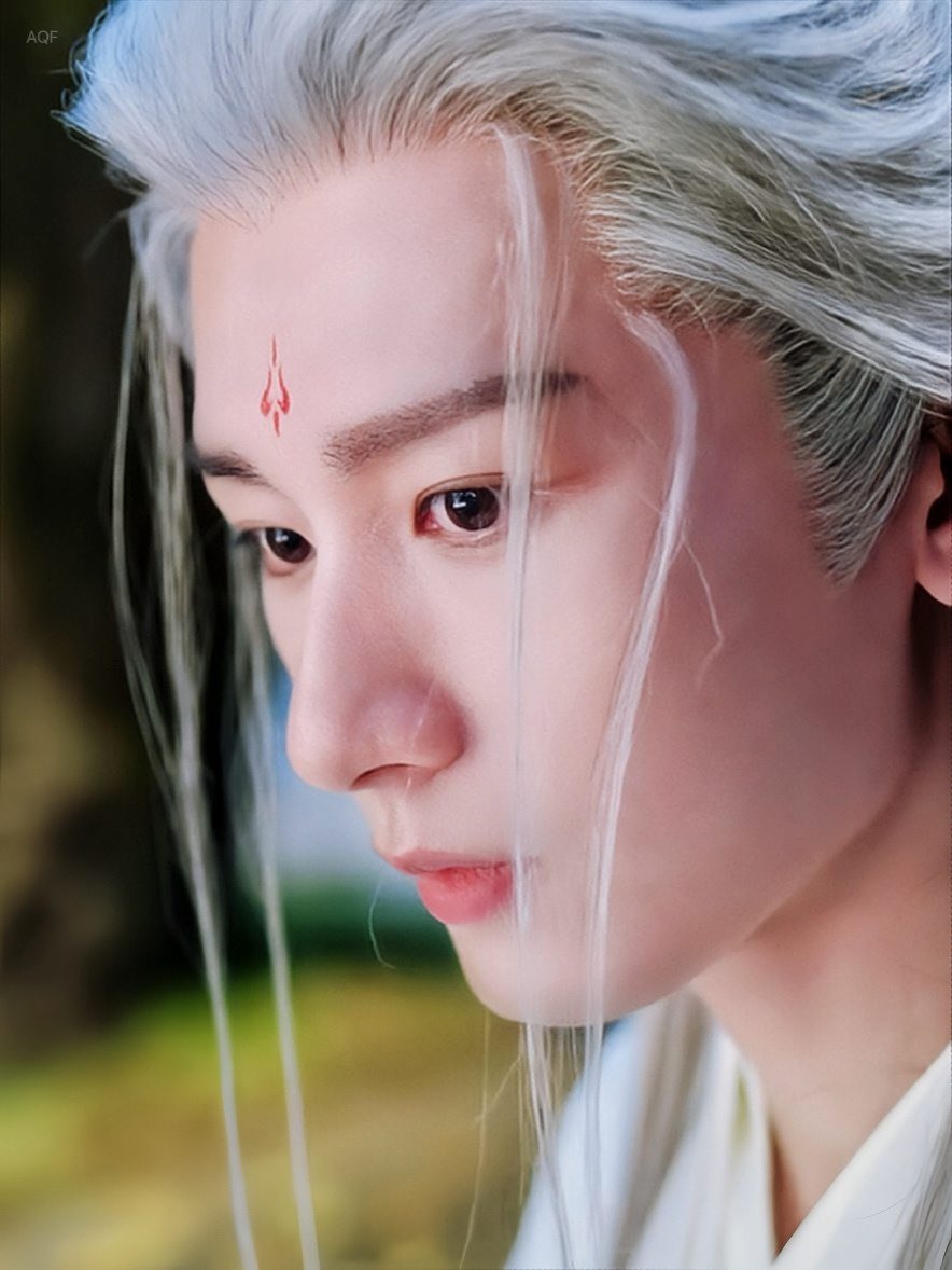 白发应渊君之神仙荡秋千地崖大概是老神仙最快活的时光了吧成毅