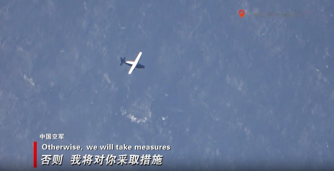 黄岩岛爆发激烈交锋，解放军用菲律宾听得懂的语言，将其赶出我国领空
 
9月2日，