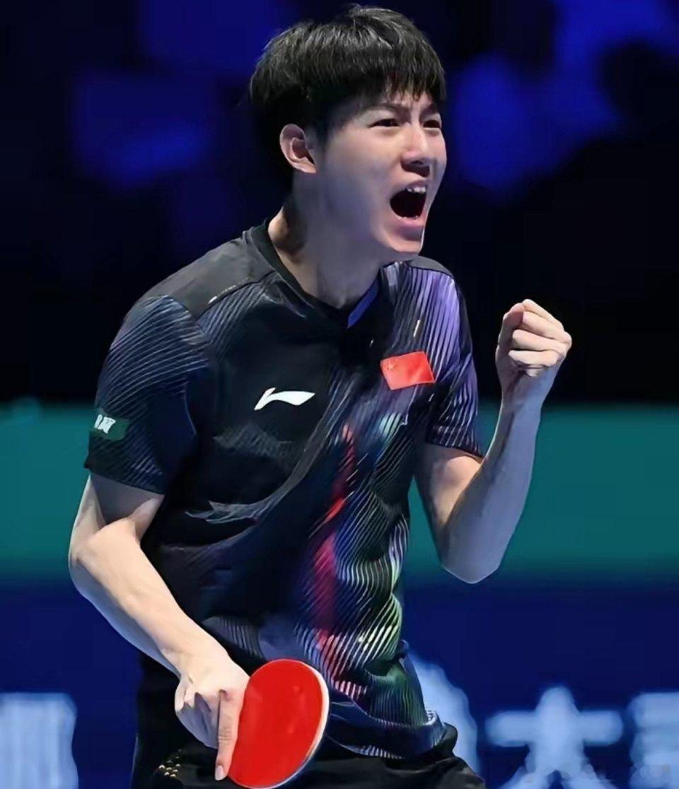 国乒为什么不用温瑞博？而用梁靖崑？感觉他的实力比梁靖崑强的多啊。世乒赛团体赛两年