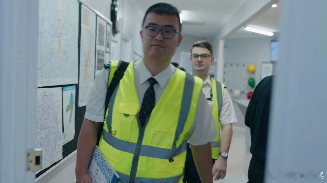 #29岁北京小伙不做码农做机长#朝着自己的梦想一直都在努力的拼搏，这样的机长来说