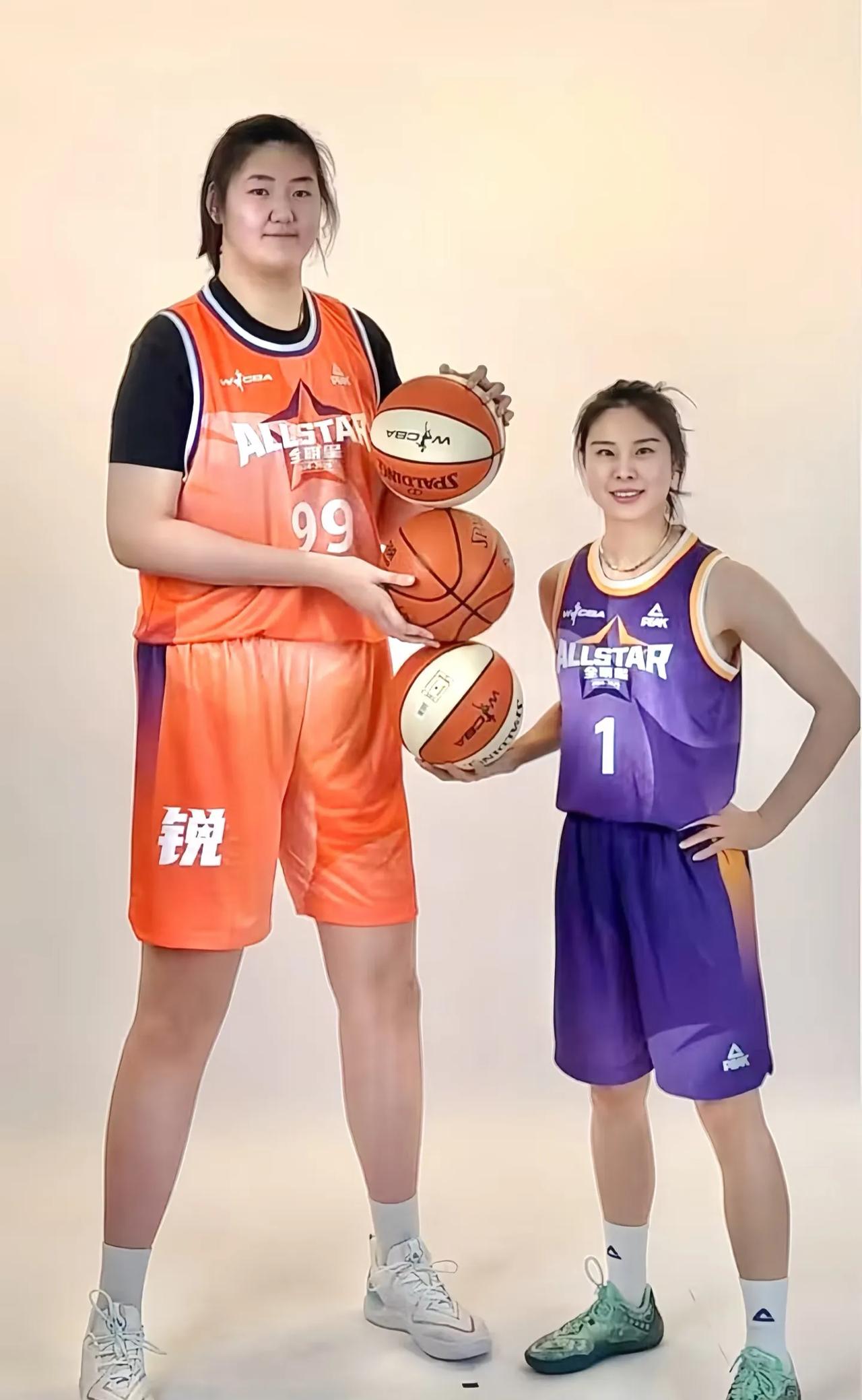 张子宇我当笃定未来中国女篮领军人物。身高穿鞋的情况下接近2.28米，投篮手感柔和