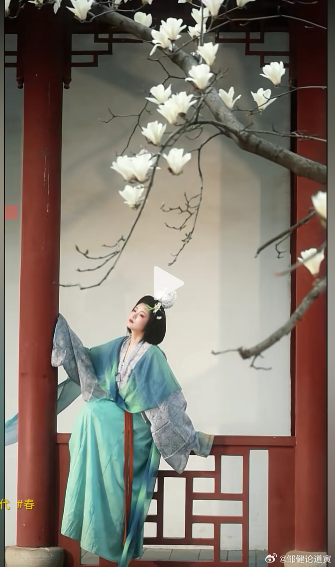 这构图、配色，美极了！ 