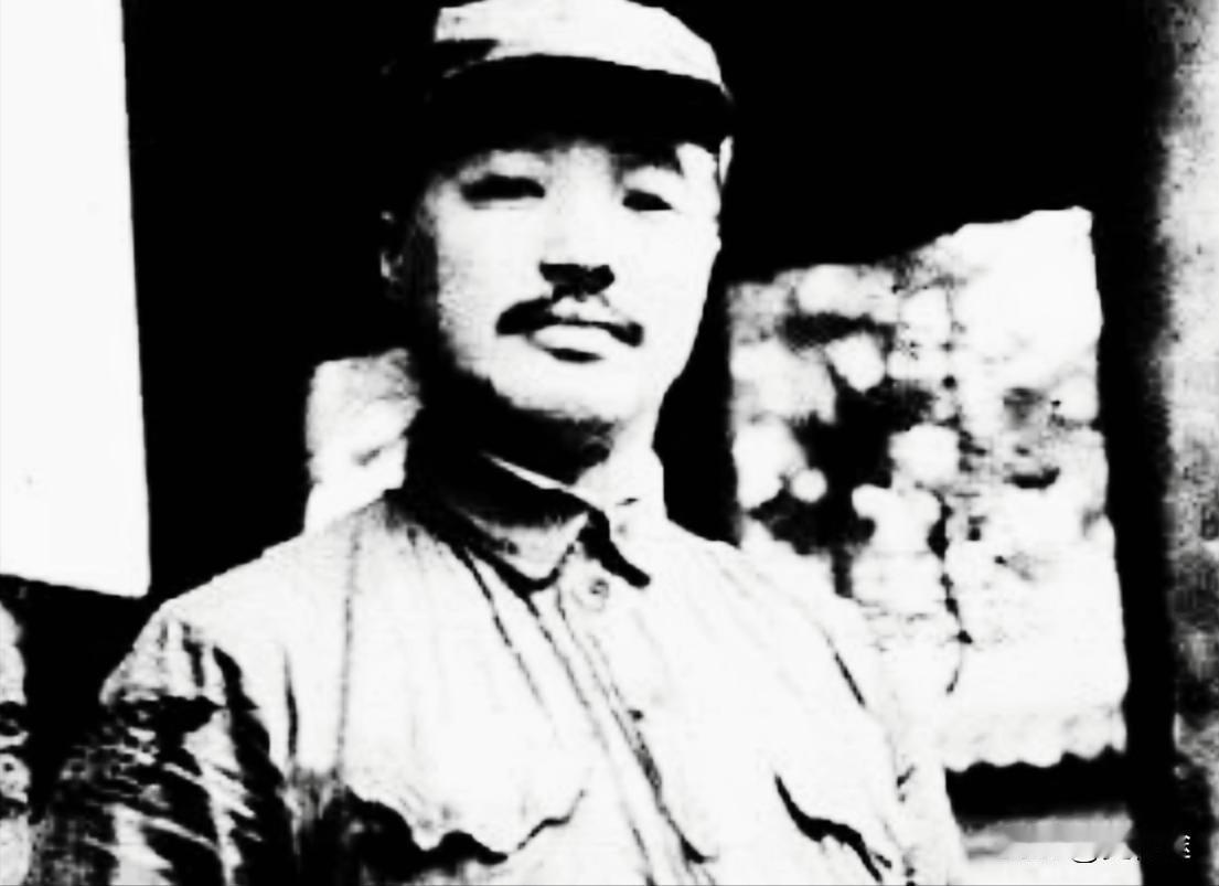 1975年贺捷生给毛主席写信，请求寻找贺龙遗骸，主席看完流泪批复。


一九七五